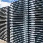 Gestapelde ronde plastic pallets